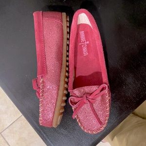 Minnetonka Hot Pink Glitter Moccasins Mocs 4